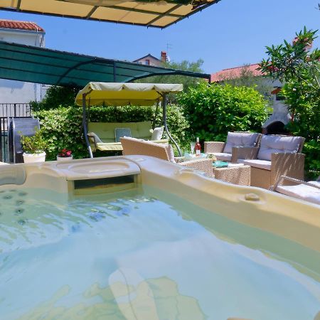 Holiday Home Nevena By Rent Istria Buje Esterno foto