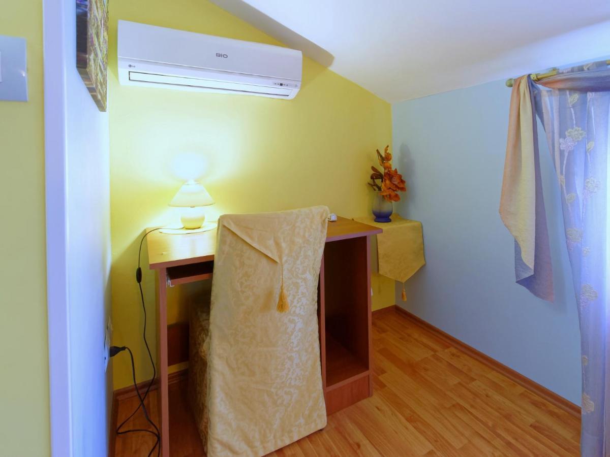 Holiday Home Nevena By Rent Istria Buje Esterno foto
