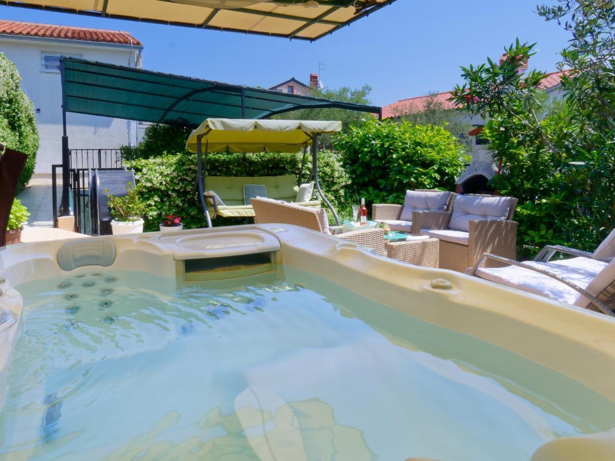 Holiday Home Nevena By Rent Istria Buje Esterno foto