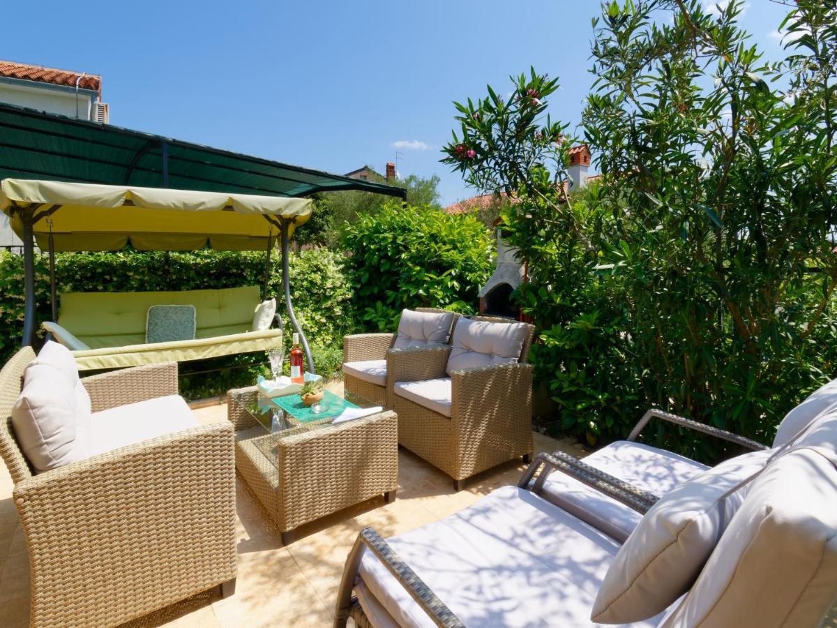 Holiday Home Nevena By Rent Istria Buje Esterno foto