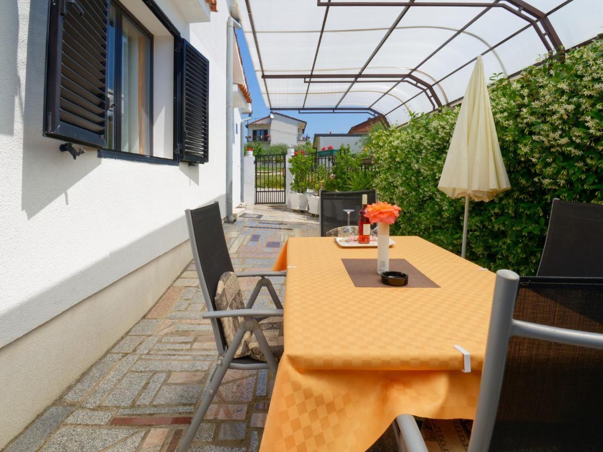 Holiday Home Nevena By Rent Istria Buje Esterno foto