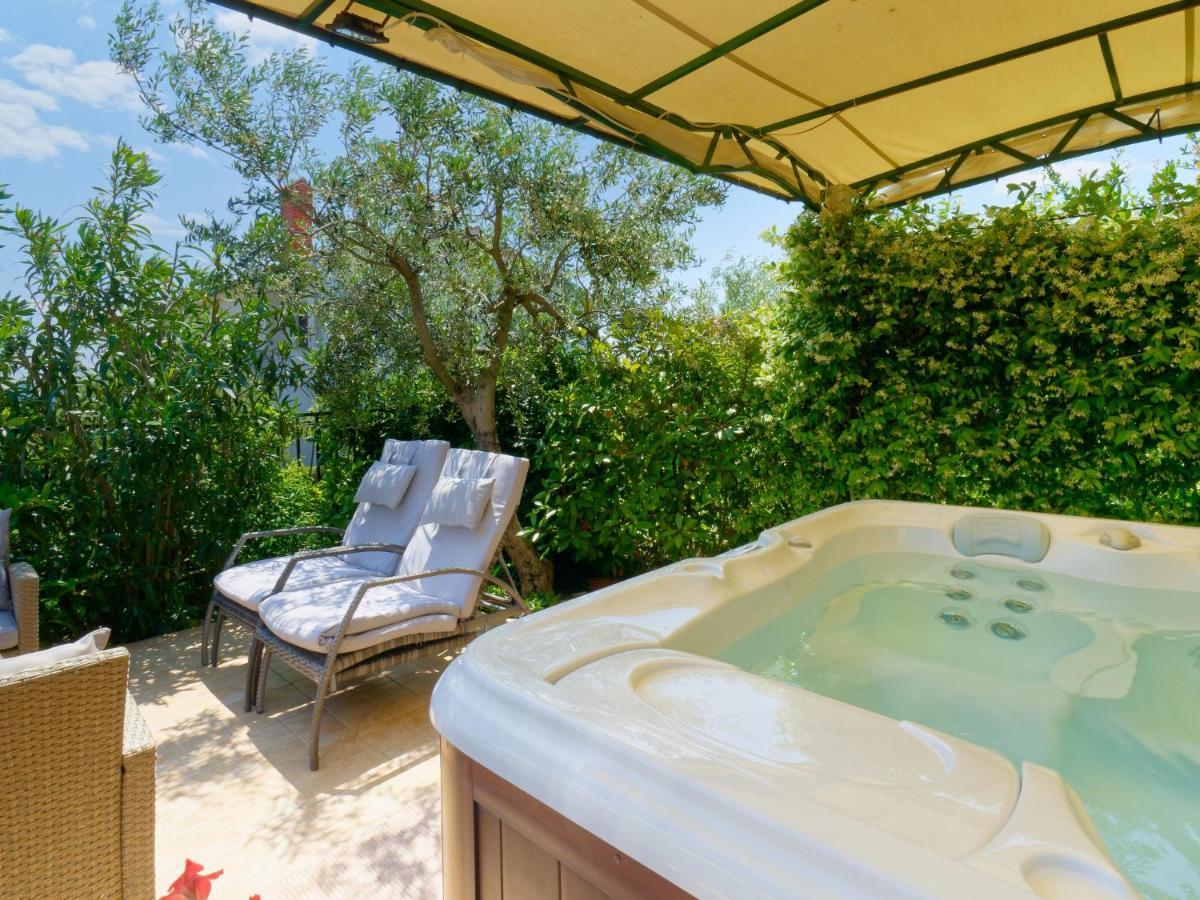 Holiday Home Nevena By Rent Istria Buje Esterno foto