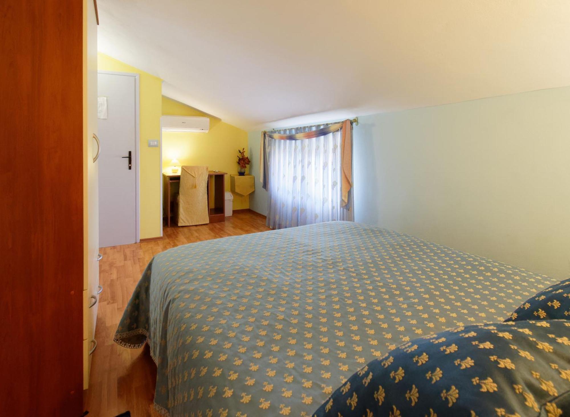 Holiday Home Nevena By Rent Istria Buje Camera foto