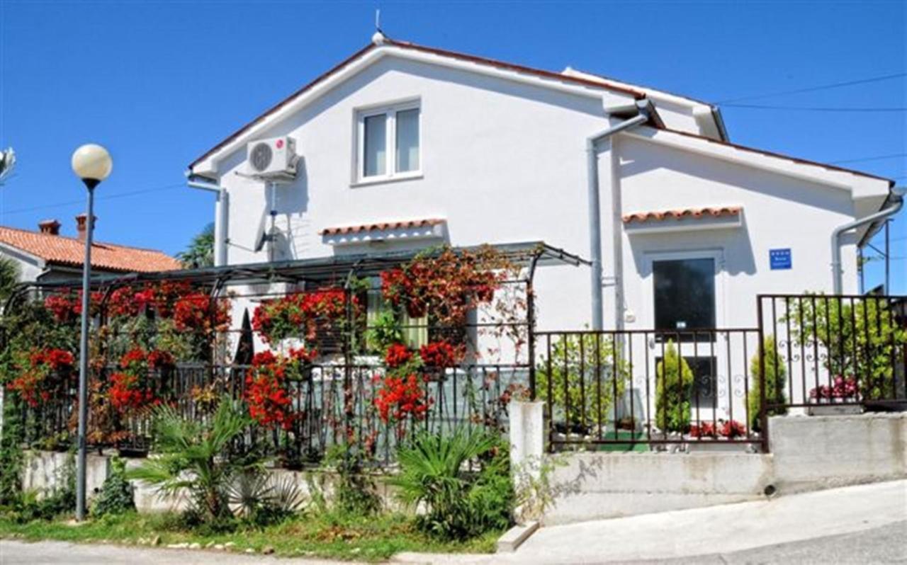 Holiday Home Nevena By Rent Istria Buje Esterno foto
